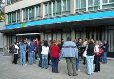 Més de 575.000 aturats podrien no cobrar prestació a final d'any