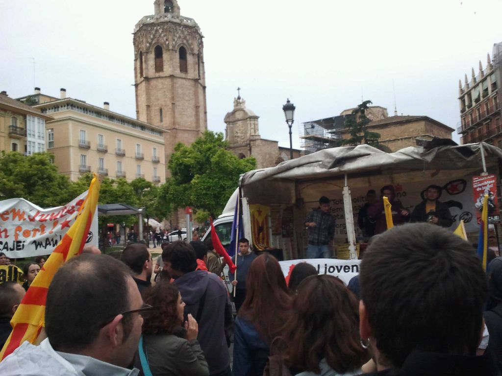 25 abril 2012