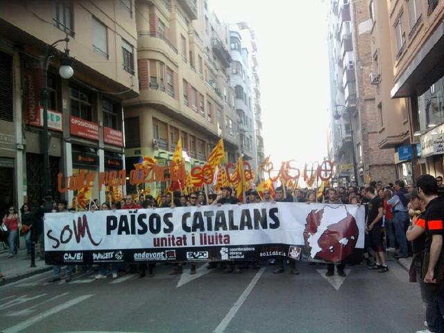 Capçalera de l'essquerra independentista a la manifestació de València