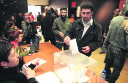 Votació el 28F a un col·legi de Molins de Rei