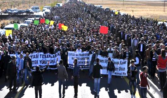 Massiva i històrica vaga de fam al Kurdistan per la llengua kurda i la llibertat