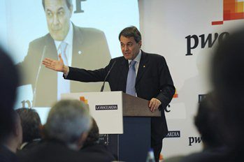 PWC: denominador comú en les retallades als mitjans de comunicació valencians i principatins