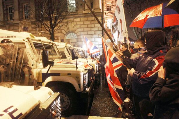 El procés de pau del nord d'Irlanda posat a prova