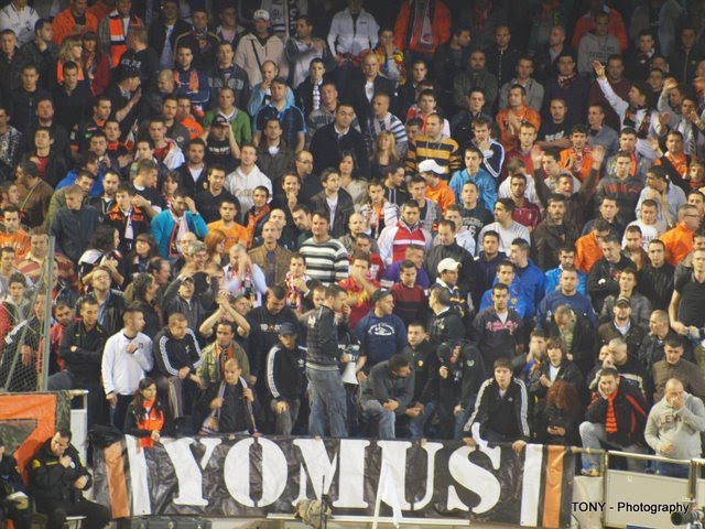yomusnazis