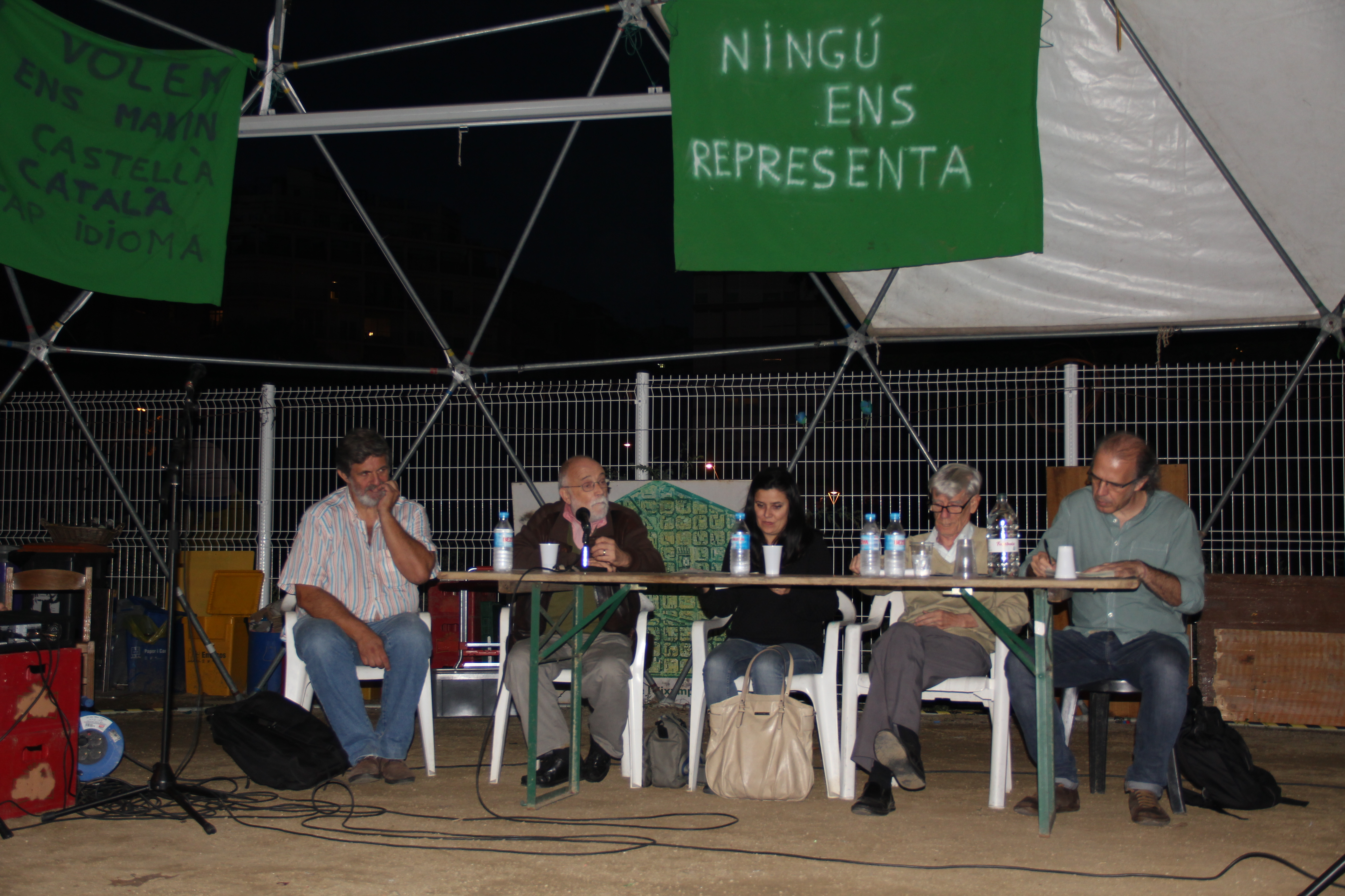 Sí a la consulta, sí a la desobediència