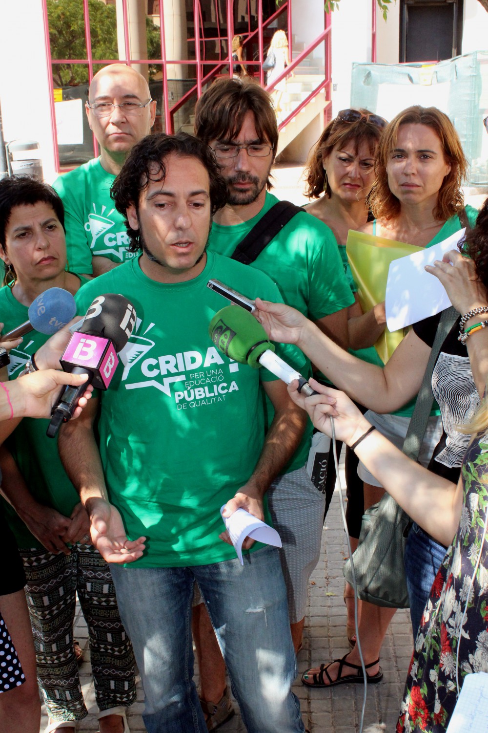 El TIL, penjant d'un fil